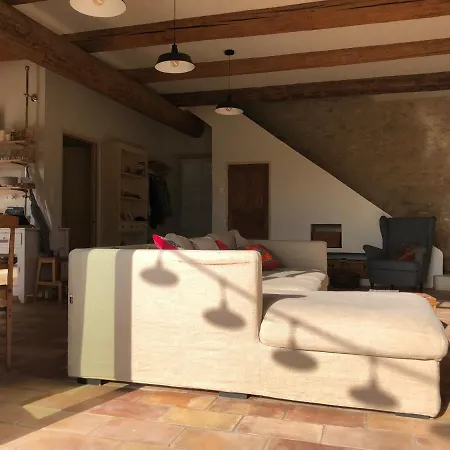 De La Sorgue Bed and Breakfast 3*